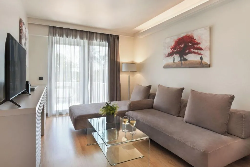 Room, Blazer Suites Hotel, Athens
