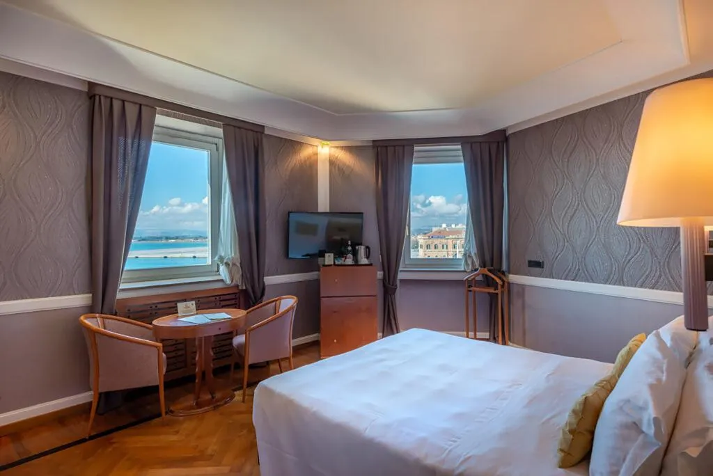 Double or Twin DELUXE SEA VIEW Room, Grand Hotel Ortigia, Catania
