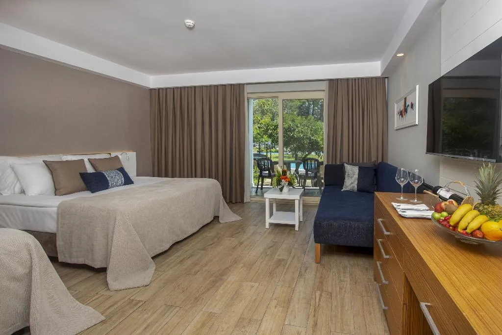 Double or Twin SUPERIOR LAGOON VIEW Room, Sherwood Exclusive Kemer, Antalya