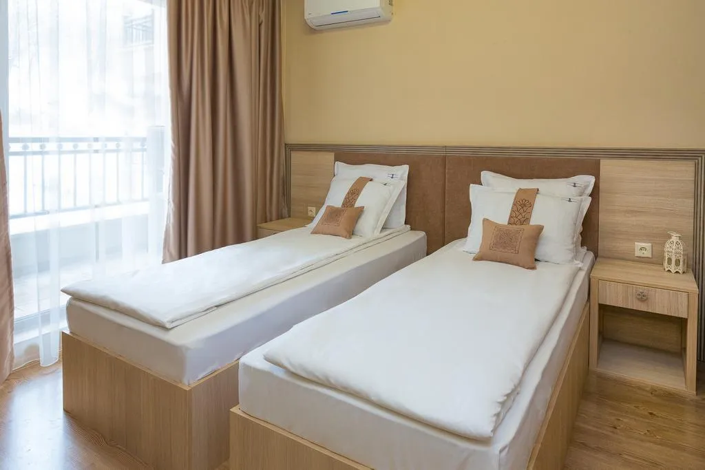 APARTMENT TWO BEDROOMS Room, Argisht Partez, Varna