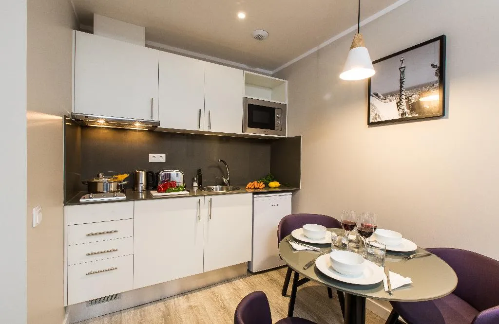 SUITE CAPACITY 4 Room, Leonardo Boutique Hotel Barcelona Sagrada Familia, Barcelona