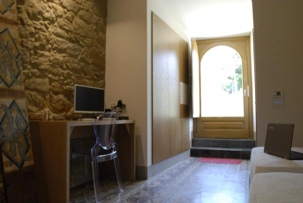 DOUBLE SUPERIOR Room, Alimunera Hotel, Catania