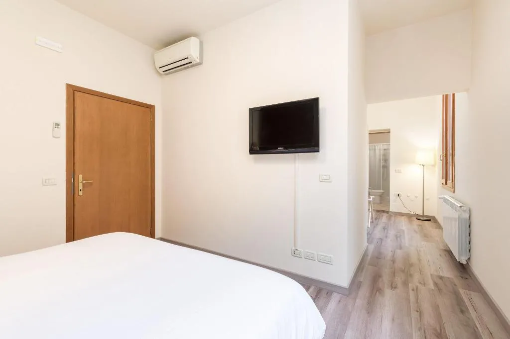 Room, B&B Casanova ai Tolentini, Venice