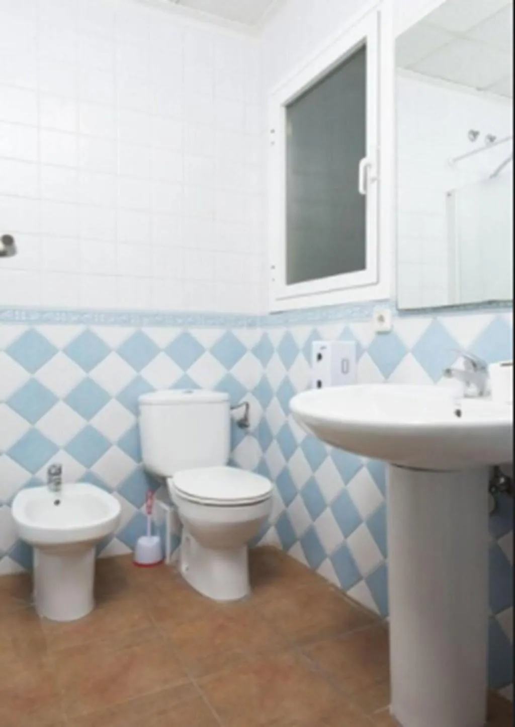 Room, Nwt Central Station Valencia, Valencia