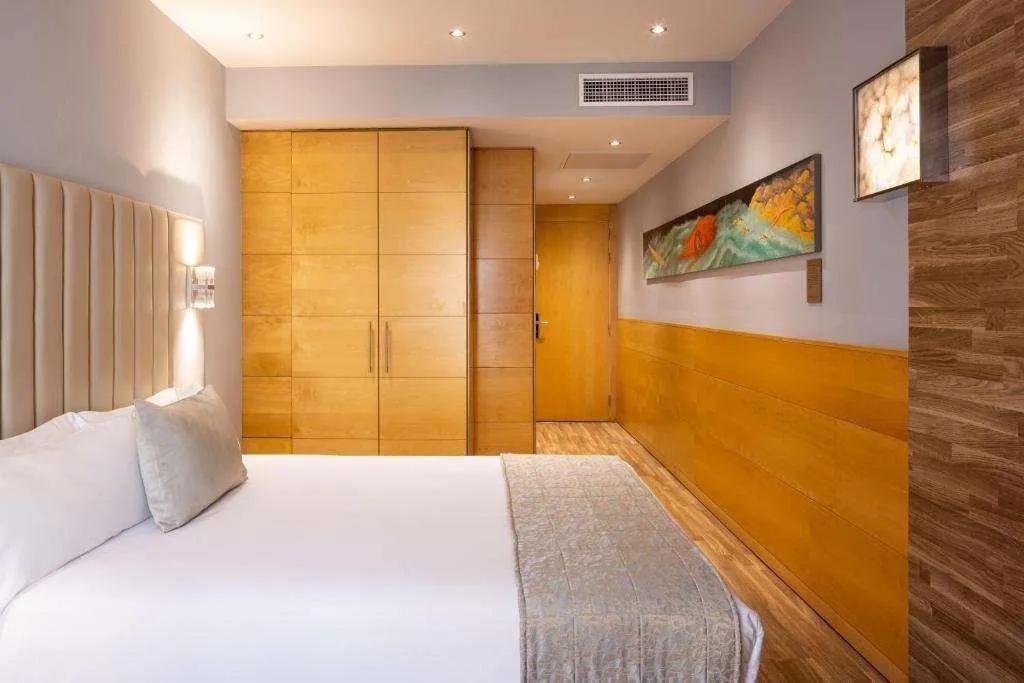 Room, Hotel Sansi Barcelona, Barcelona