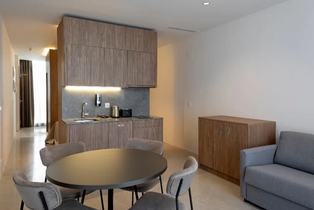 APARTMENT DUPLEX SUPERIOR Room, Dau Studios, Valencia