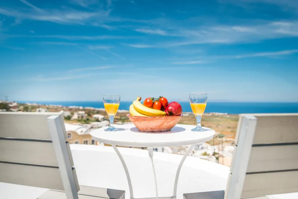 SUITE HONEYMOON Room, Fava Eco Suites, Santorini