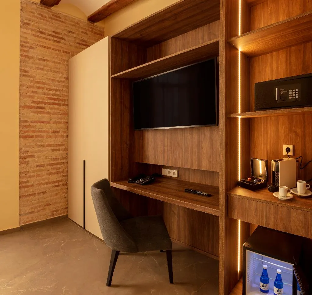 DOUBLE SUPERIOR Room, SH Suite Palace, Valencia
