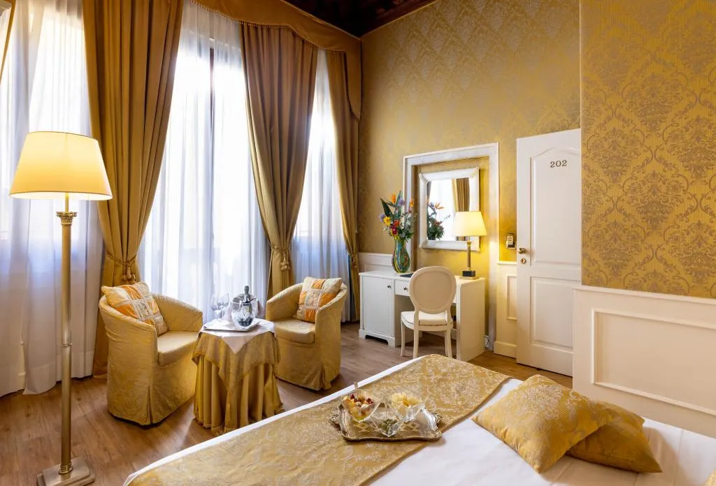 SUITE WITH BALCONY Room, Duodo Palace, Venice