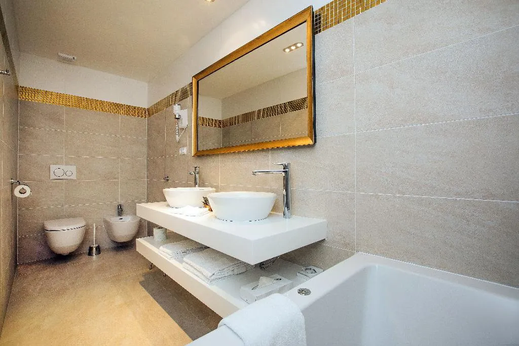 DOUBLE LUXURY ONE BEDROOM Room, Hotel Hoffmeister, Prague