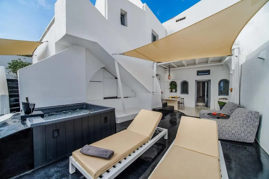 Room, Solstice Luxury Suites, Santorini