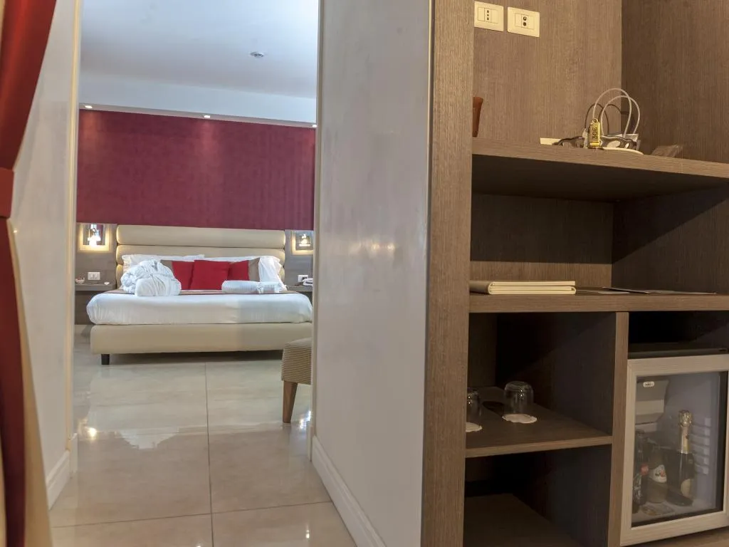 SUITE STANDARD Room, Hotel San Pietro, Naples