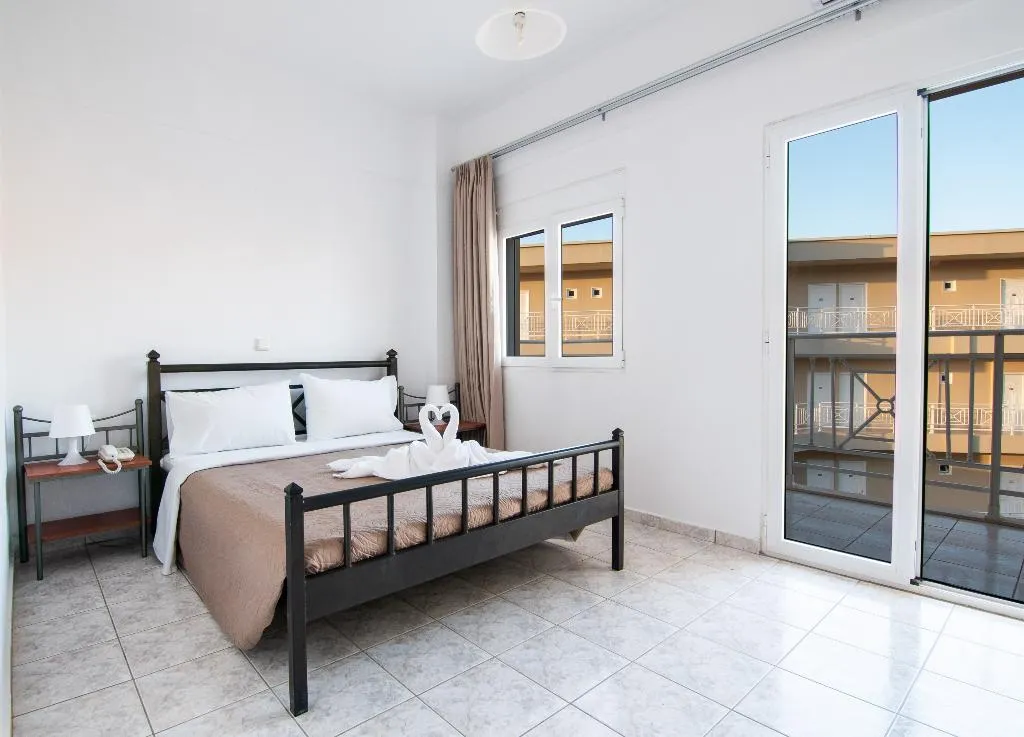 DOUBLE STANDARD Room, Chrissy's Paradise, Crete