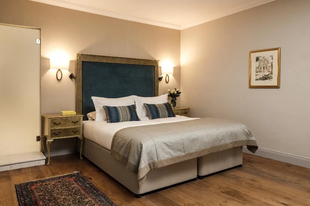 SUITE DELUXE WITH JACUZZI Room, The Xara Palace Relais and Chateaux, Malta