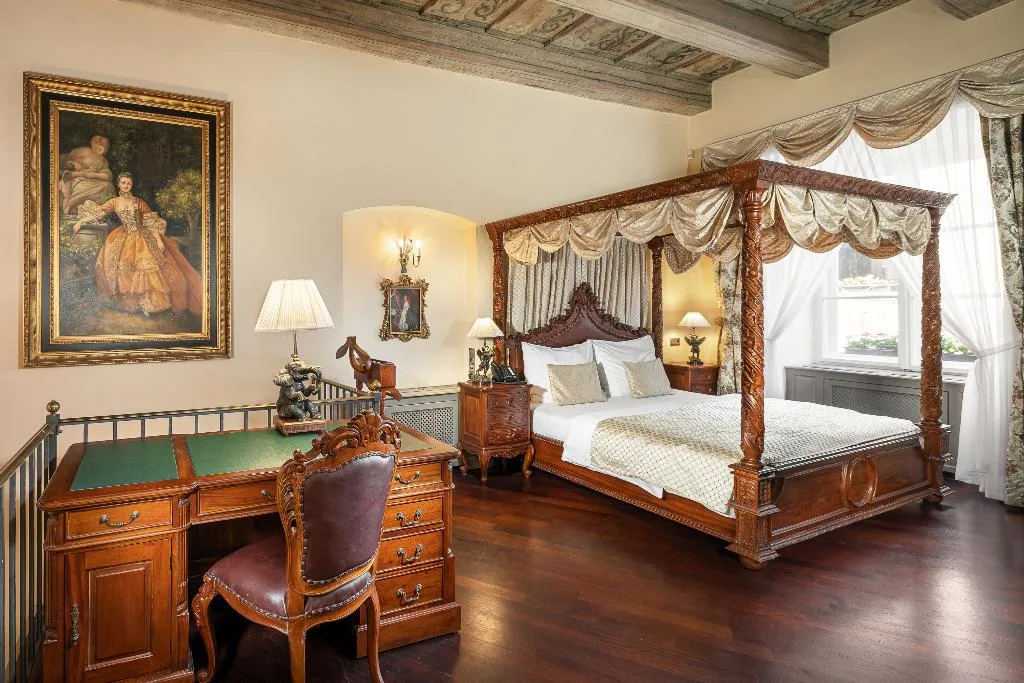 JUNIOR SUITE STANDARD Room, Iron Gate Hotel & Suites Prague by BHG, Prague