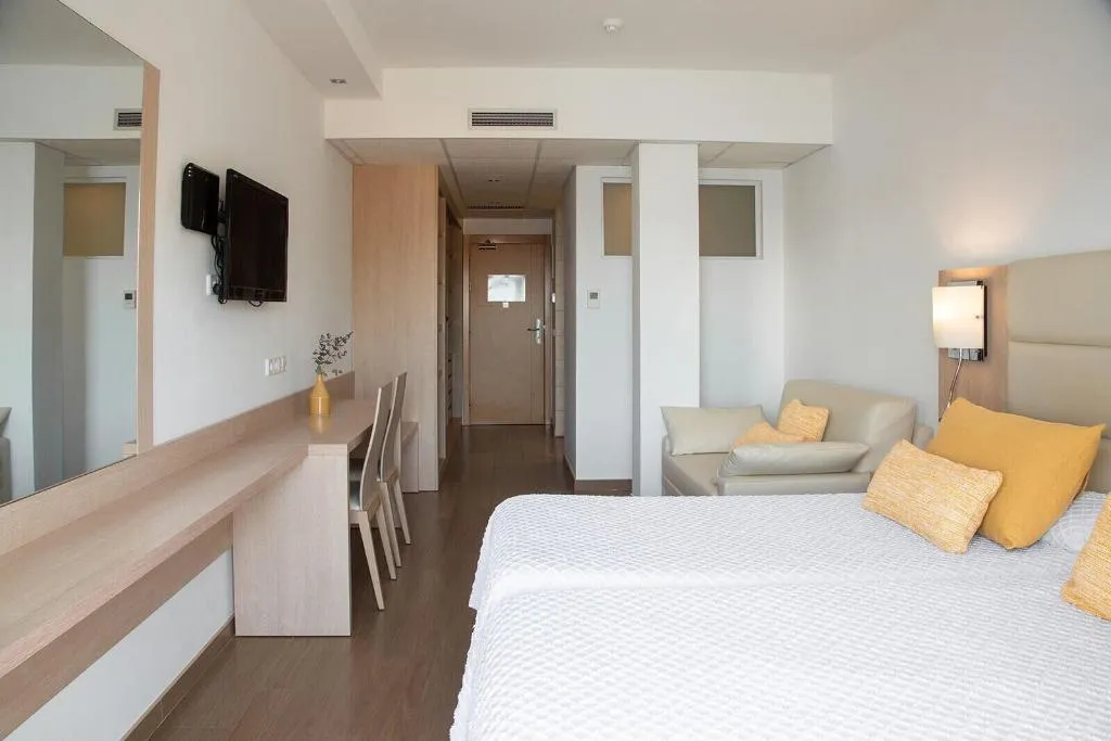 Room, Hostal La Cigüeña, Ibiza