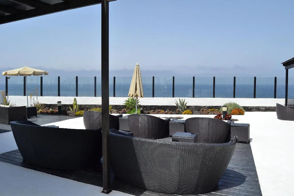 Terrace, Vik  Coral Beach, Lanzarote