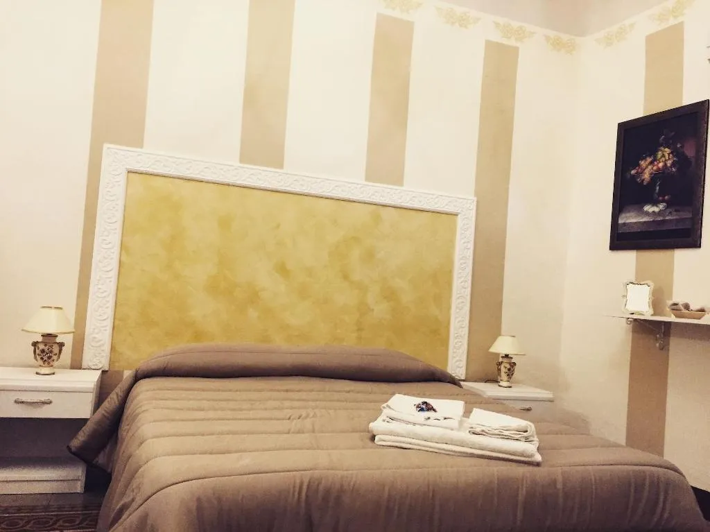 Room, Amantea Bed And Breakfast, Palermo