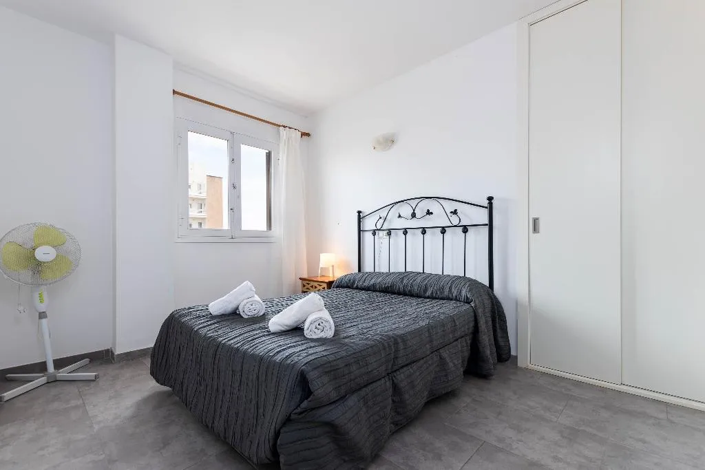 APARTMENT TWO BEDROOMS Room, Acapulco Apartments, Majorca