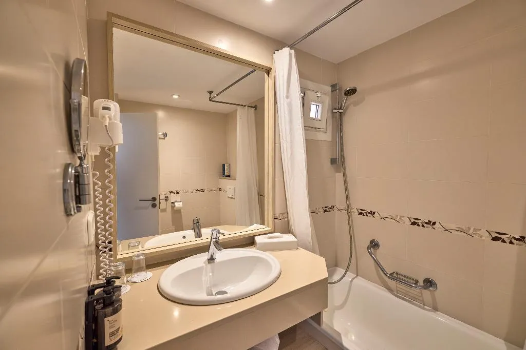 STUDIO STANDARD Room, Universal Aparthotel Don Camilo, Majorca