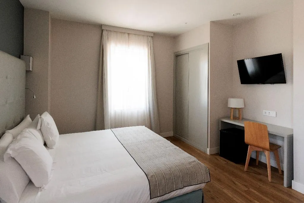 DOUBLE DELUXE Room, Pax Torrelodones, Madrid