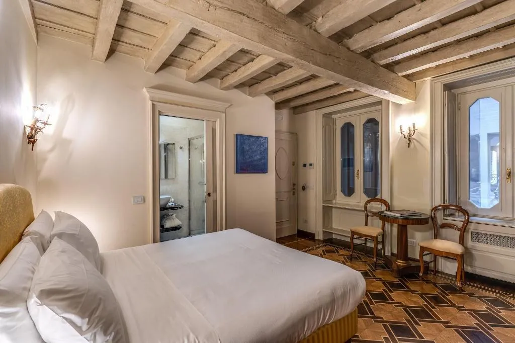 Room, Santa Marta Suites, Milan