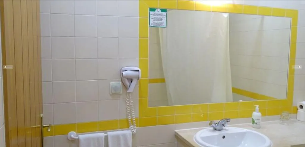 Double or Twin STANDARD Room, Luzmar Villas, Algarve