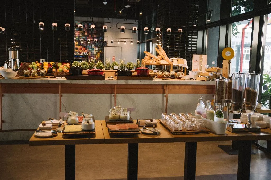 Restaurant, Studio One Hotel, Dubai