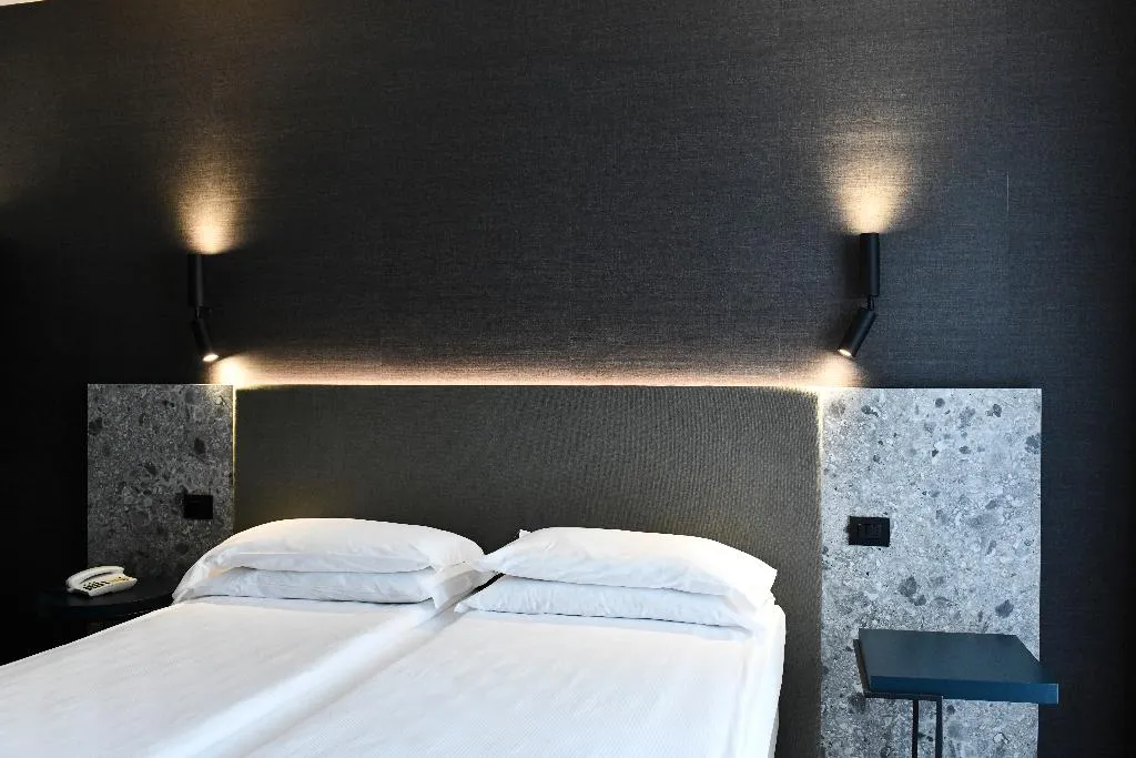 DOUBLE SUPERIOR WITH BALCONY Room, Eden Hotel, Venice