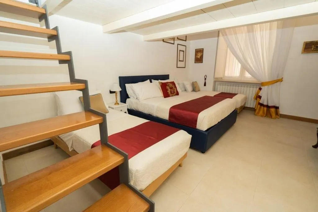 Room, Moon Luxury Rooms & Apartments, Naples