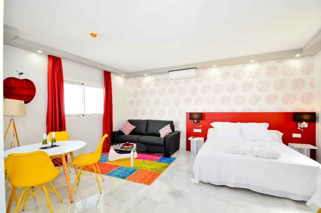 Room, The Zentral Arenal Suites, Seville