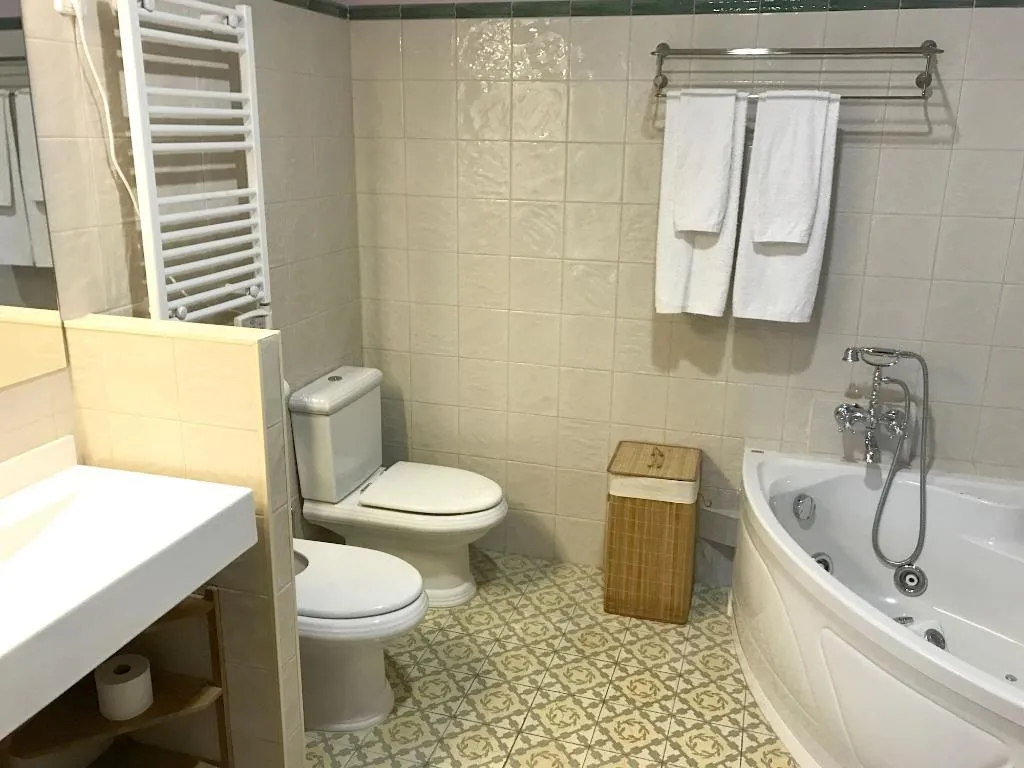 Room, Hotel Llar De Capitans, Barcelona