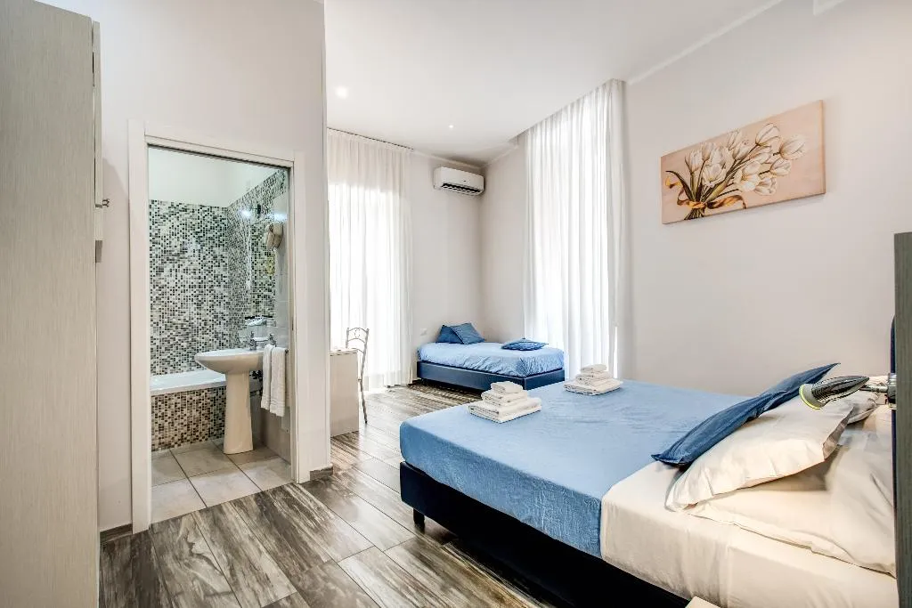 TRIPLE STANDARD Room, Napoli'S Gold, Naples