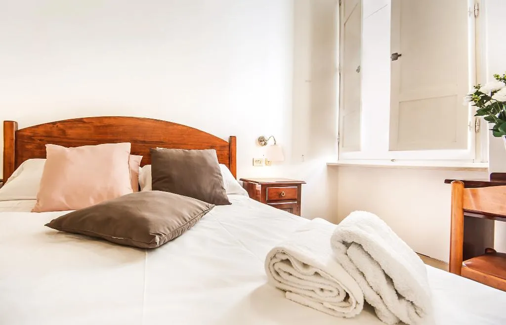 DOUBLE WITH VIEWS Room, Costantini, Florence