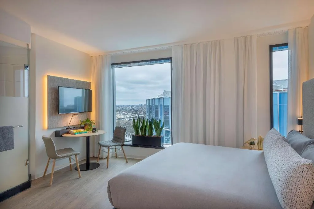 DOUBLE KING SIZE BED Room, Innside by Meliá Amsterdam, Amsterdam