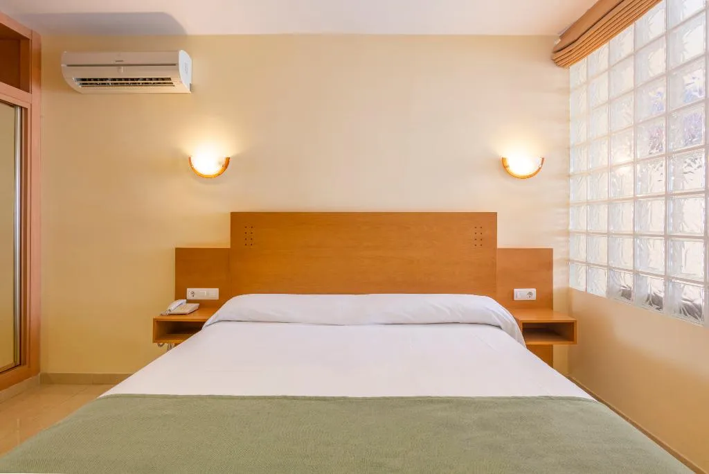 JUNIOR SUITE CAPACITY 4 Room, Hotel Parasol by Dorobe, Costa Del Sol