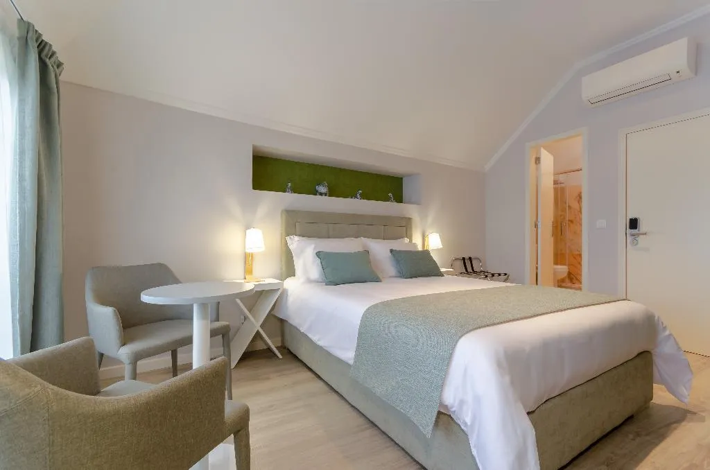 DOUBLE SUPERIOR PARK VIEW Room, Ver Belem Suites, Lisbon