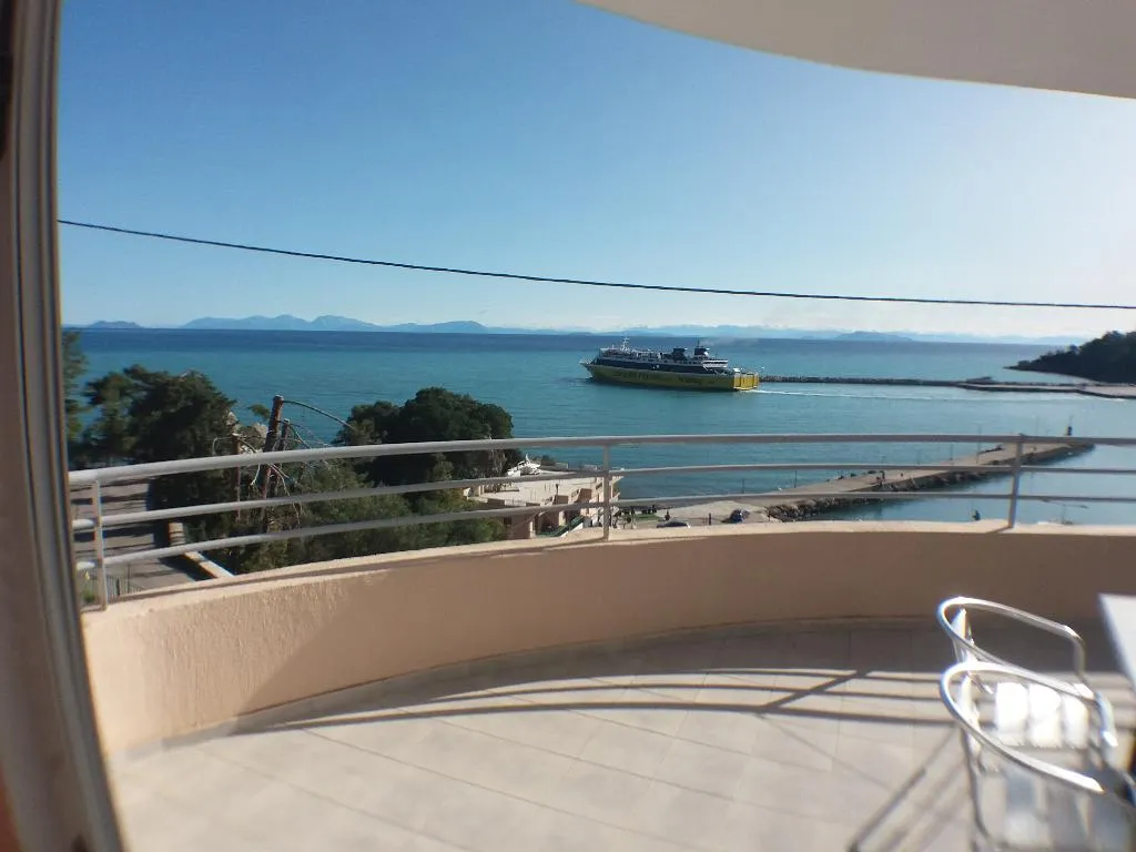 APARTMENT CAPACITY 5 Room, Harbour View, Kalamata