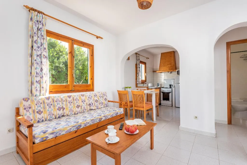 APARTMENT ONE BEDROOM ONE BATHROOM Room, Casas Menorquinas, Menorca