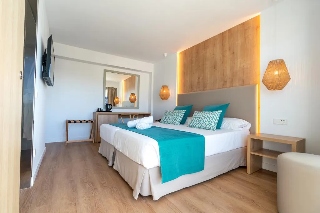 TWIN COMFORT Room, Bahia de Alcudia Hotel & Spa, Majorca