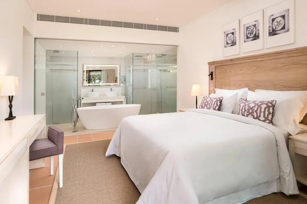 Room, Pine Cliffs Ocean Suites, Algarve