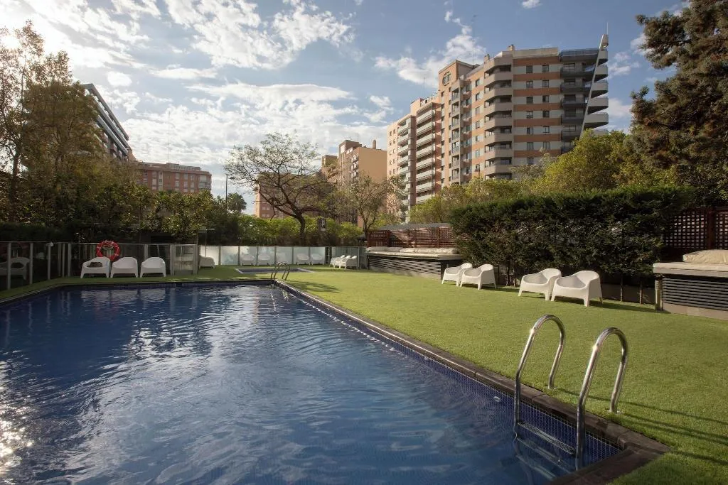 Pool, Primus Valencia, Valencia