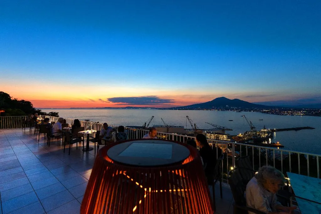 Restaurant, Relais Manfredi, Naples
