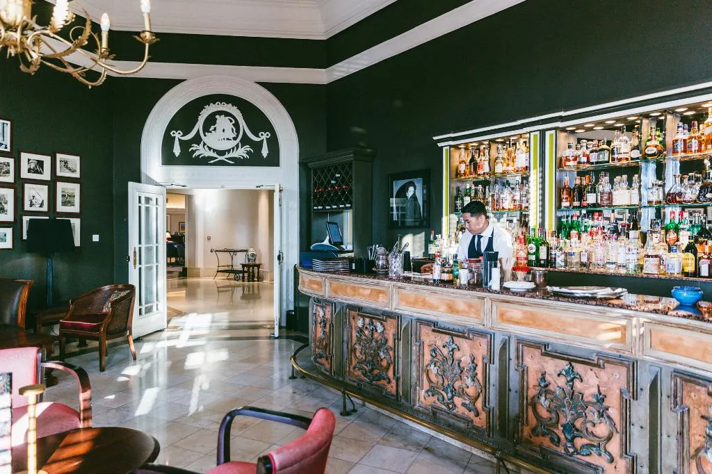 Bar, The Phoenicia Malta - LHW, Malta
