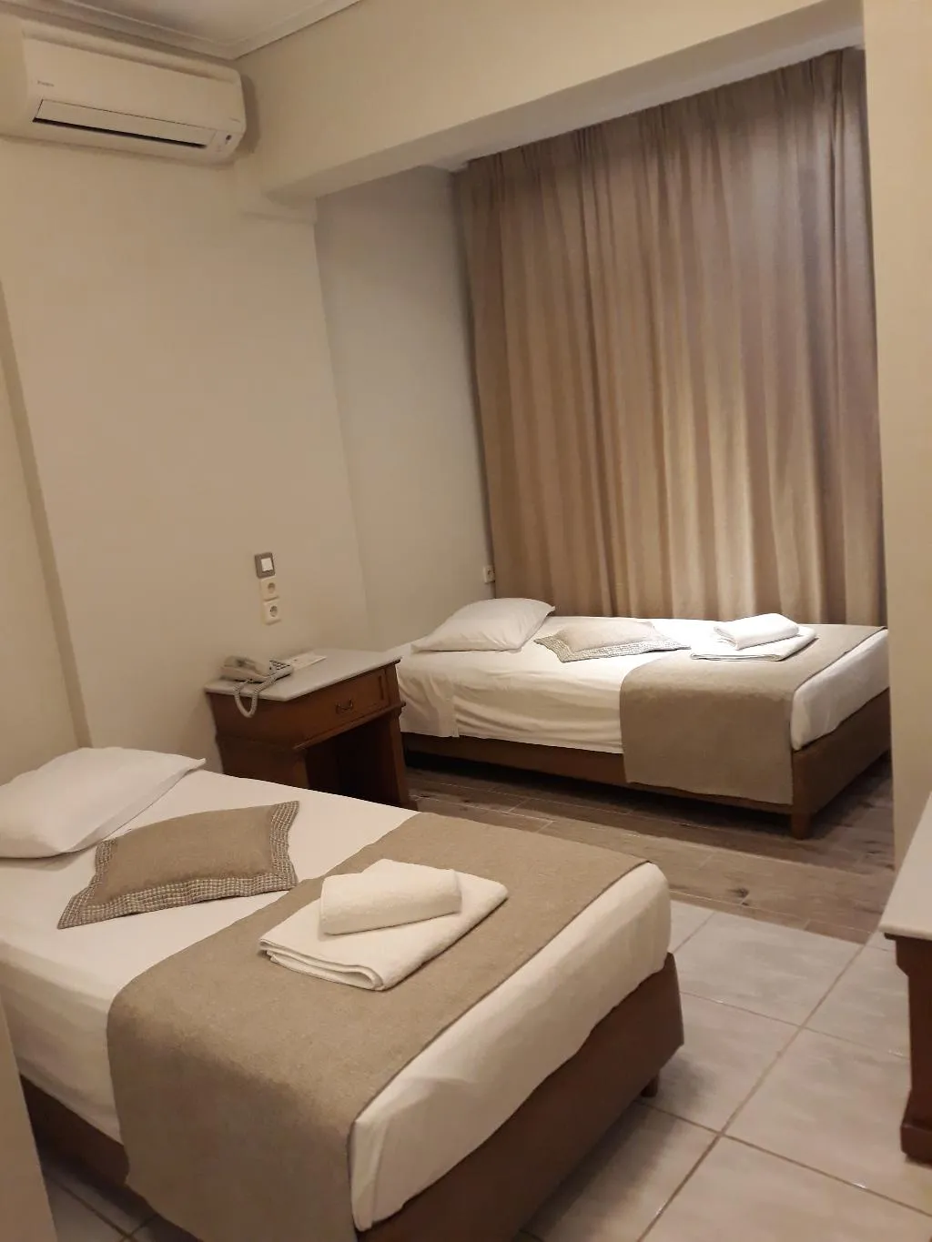 SINGLE STANDARD Room, Fedriades Delphi, Athens