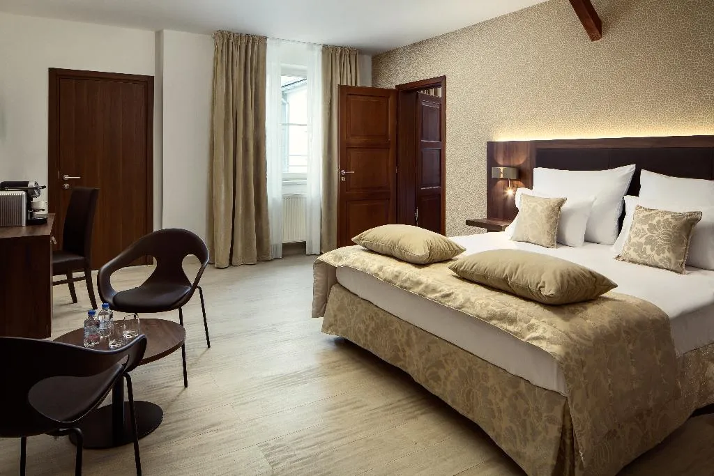 Double or Twin STANDARD Room, Michelangelo Grand Hotel, Prague