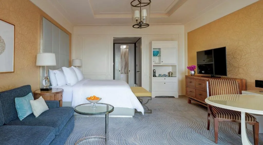 Room, Four Seasons Resort Dubai at Jumeirah Beach, Dubai