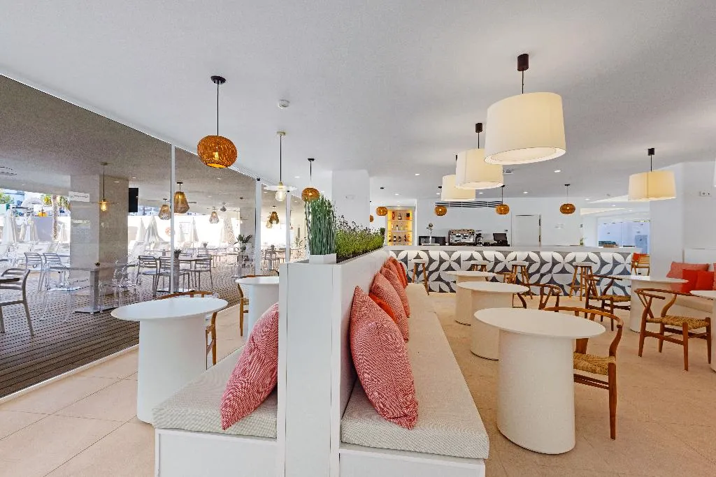 Bar, Palmanova Beach Apartments by TRH, Majorca