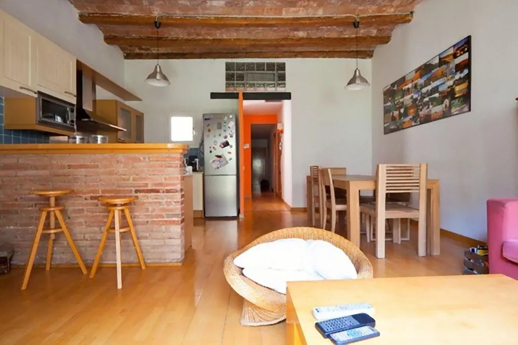 Lobby, Nisia, Barcelona