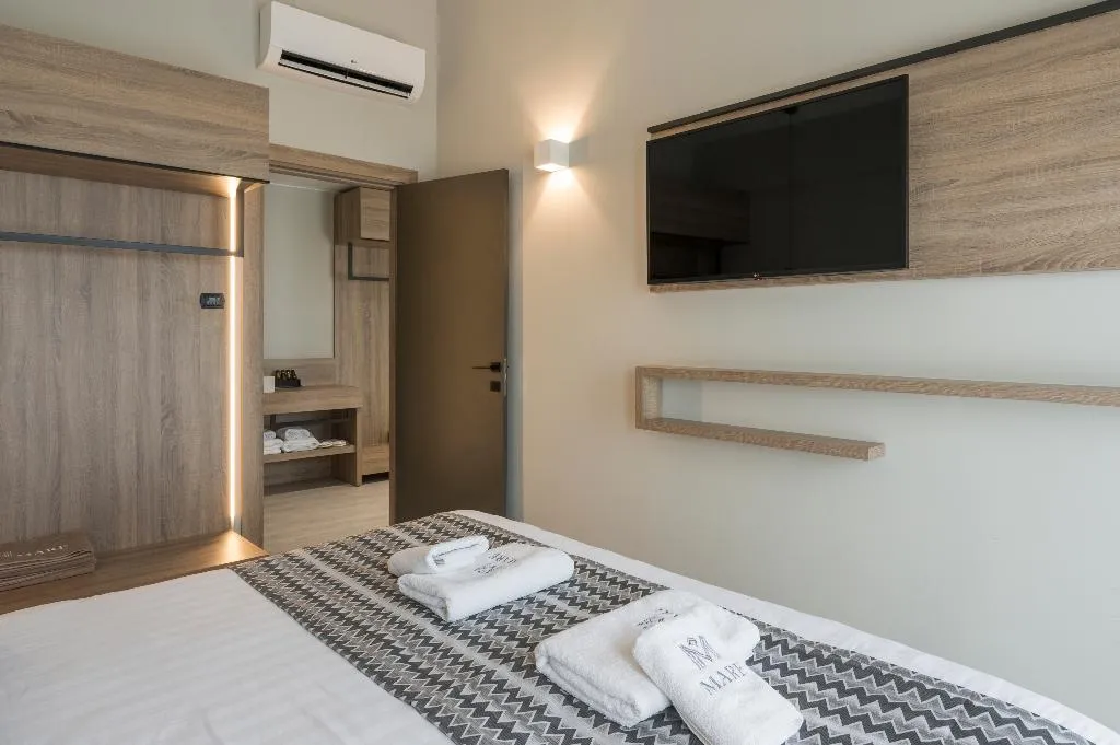 SUITE WITH JACUZZI Room, Mare Village Hotel, Crete